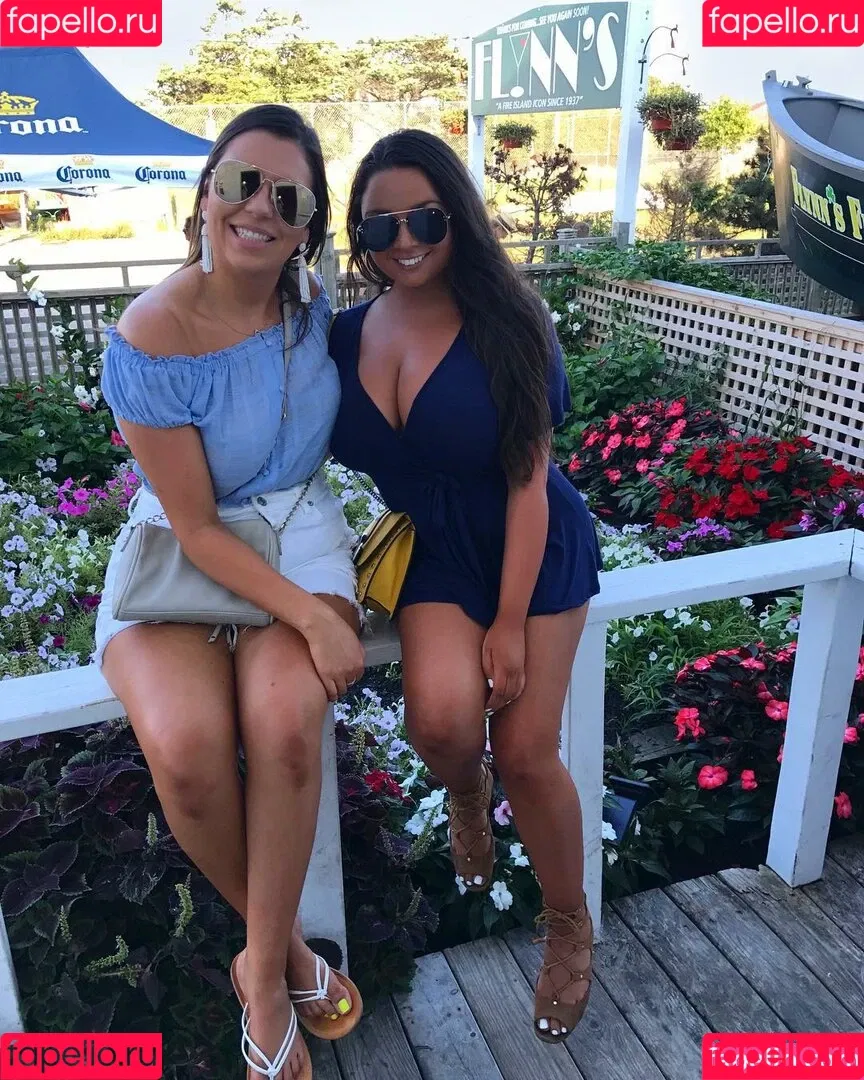 Jenn M Onlyfans Photo Gallery 