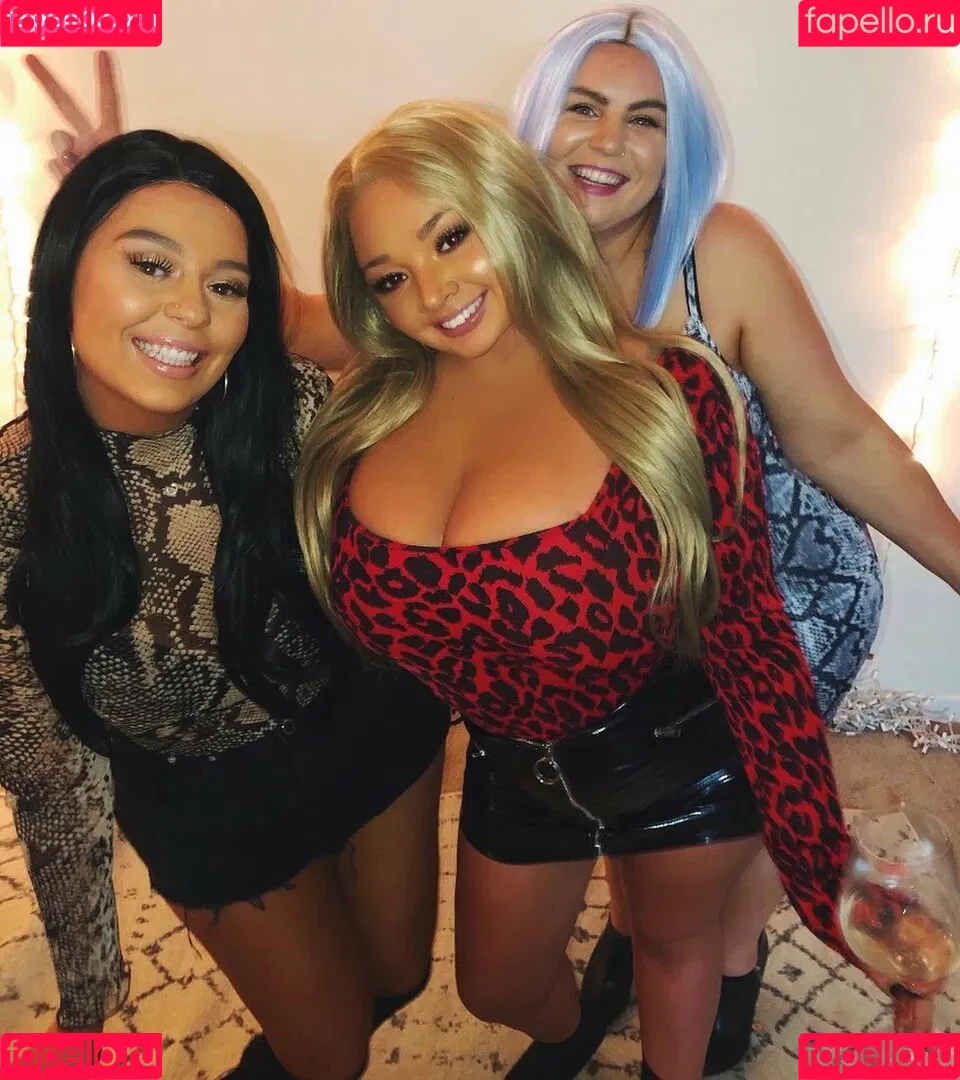 Jenn M Onlyfans Photo Gallery 