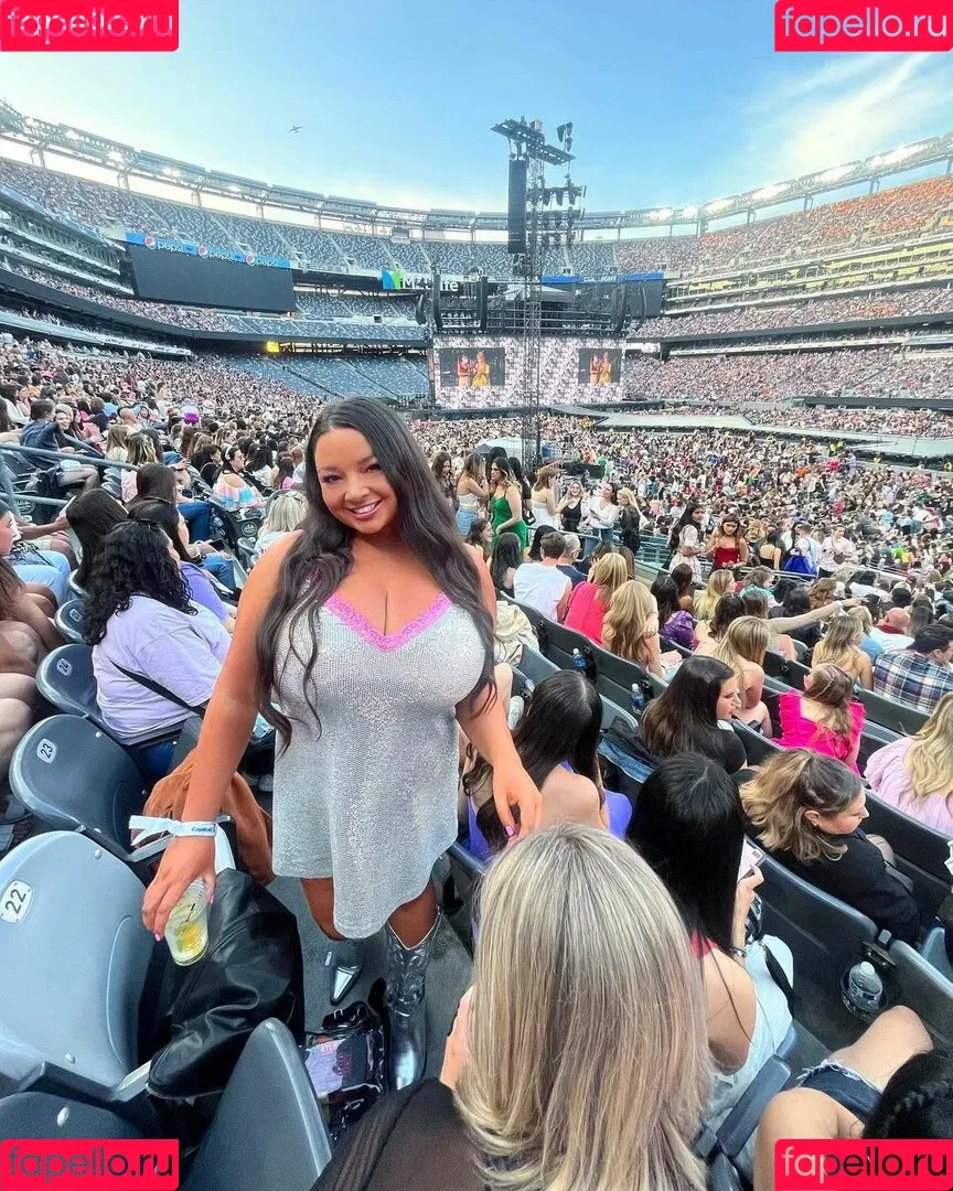 Jenn M Onlyfans Photo Gallery 