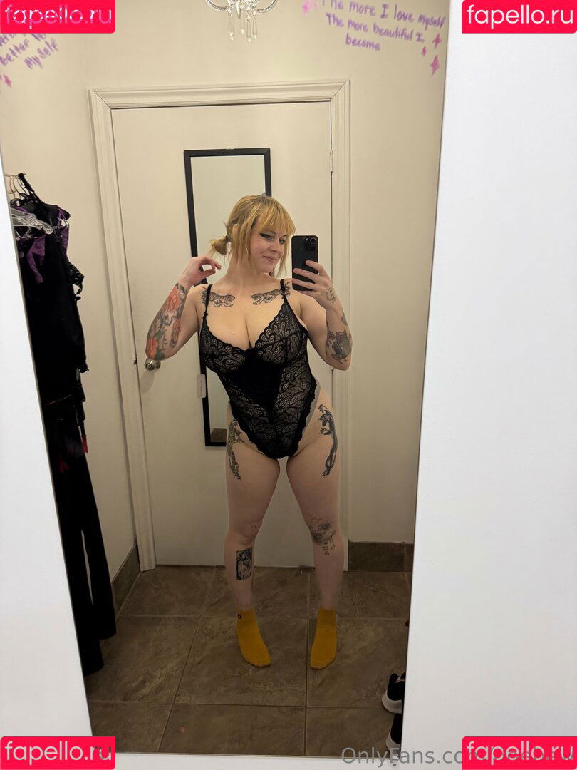 doebew Onlyfans Photo Gallery 