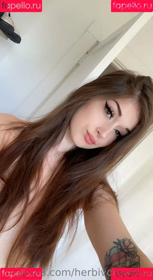 herbivorewh0revip Onlyfans Photo Gallery 