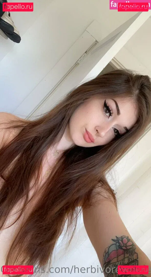 herbivorewh0revip Onlyfans Photo Gallery 