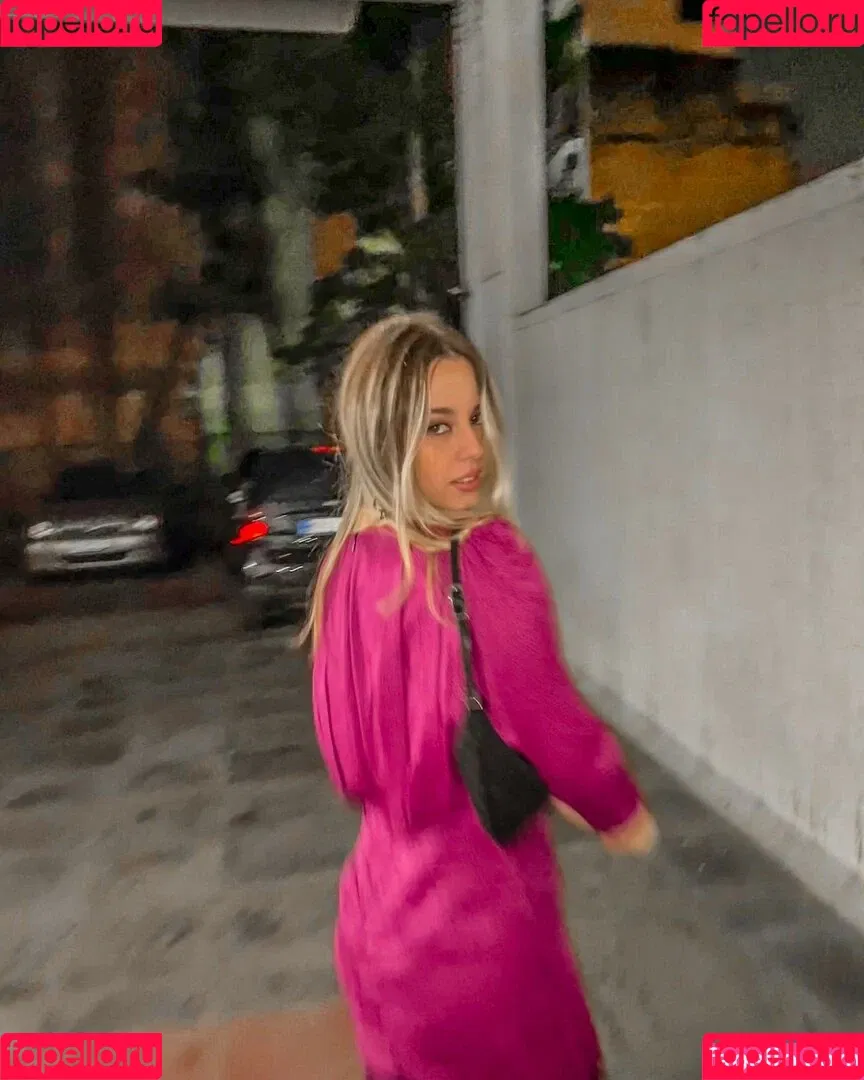 Elena Lagou Onlyfans Photo Gallery 