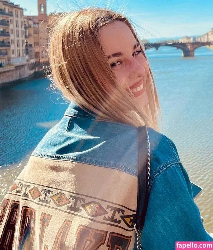 Elena Lagou Onlyfans Photo Gallery 