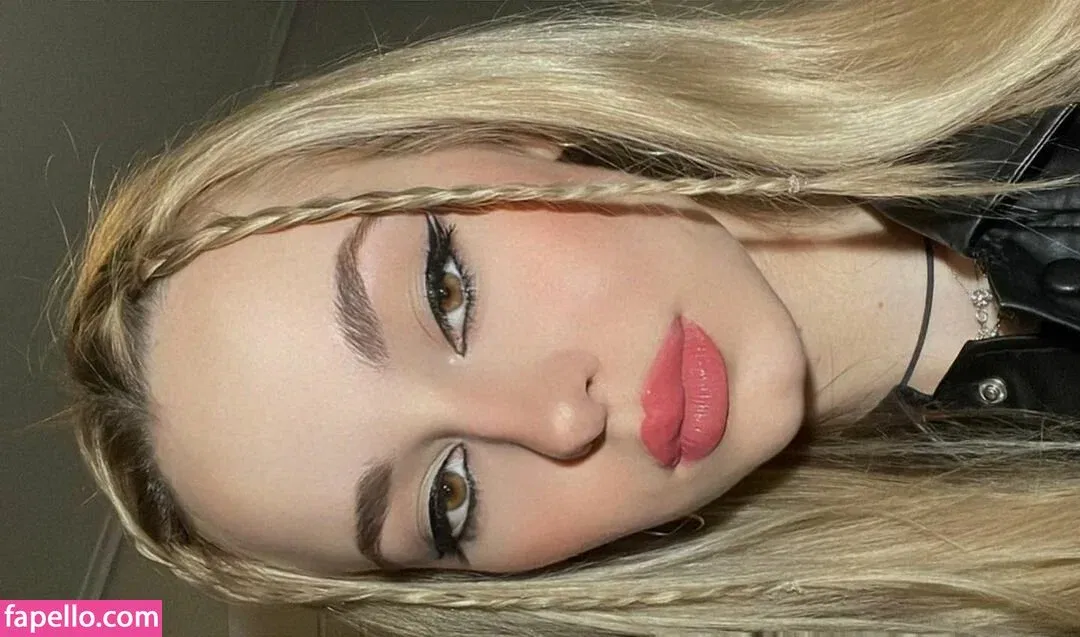 Elena Lagou Onlyfans Photo Gallery 