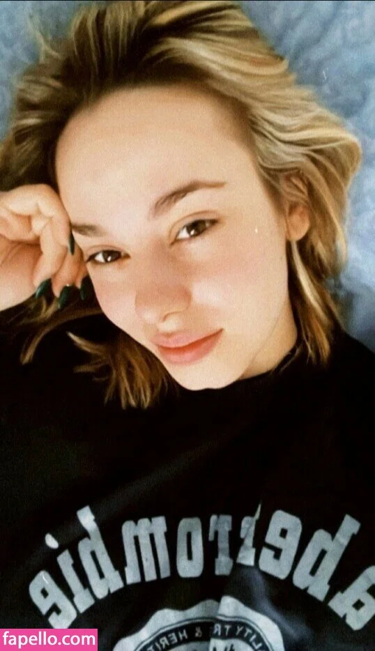 Elena Lagou Onlyfans Photo Gallery 