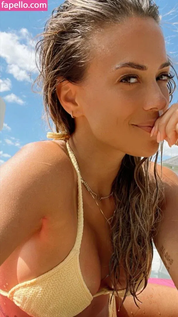 Kurumirori Onlyfans Photo Gallery 