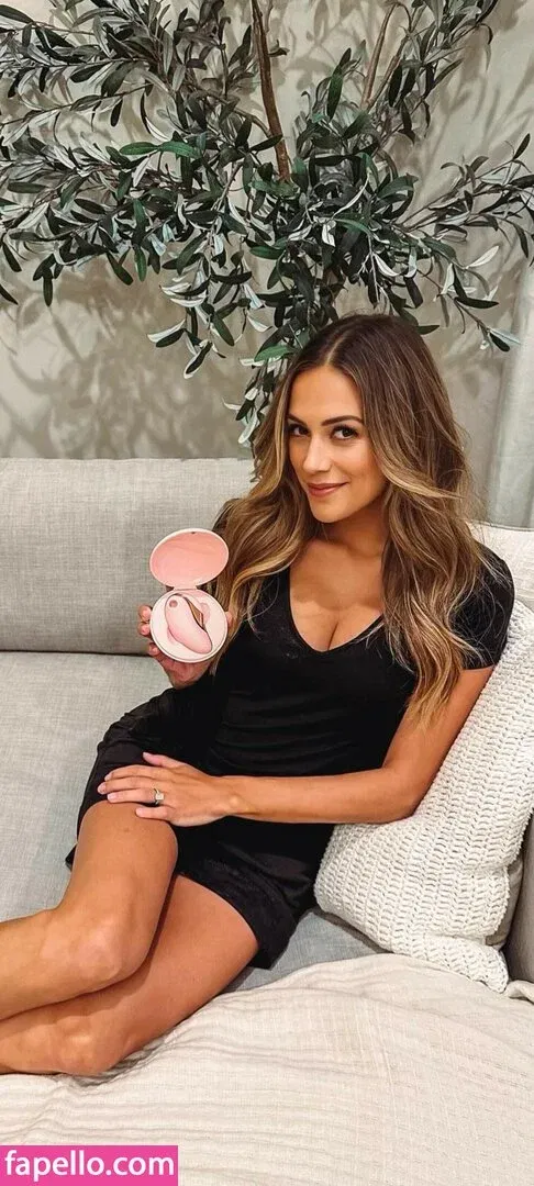 Kurumirori Onlyfans Photo Gallery 