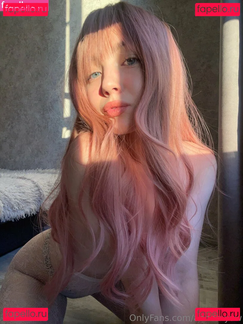 annamyaw Onlyfans Photo Gallery 