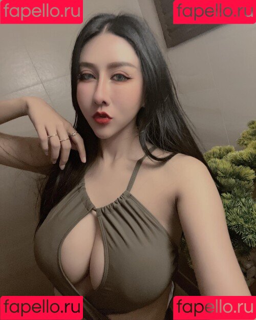 Wei Ling 凌薇 Onlyfans Photo Gallery 
