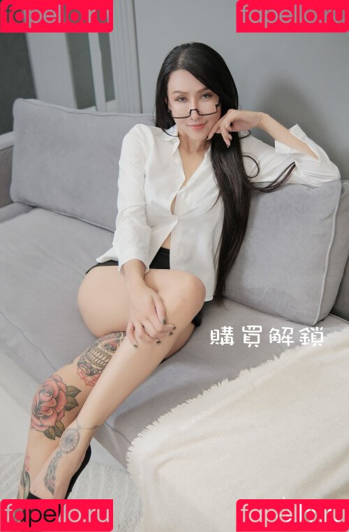 Wei Ling 凌薇 Onlyfans Photo Gallery 
