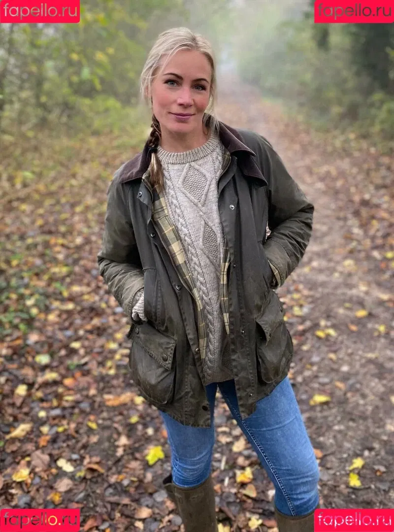 FoxyViking Onlyfans Photo Gallery 