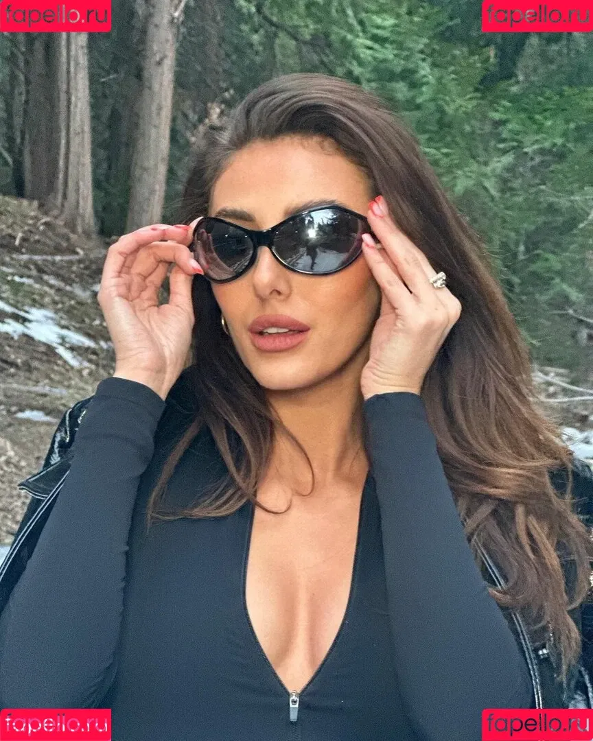 Chloe Veitch Onlyfans Photo Gallery 