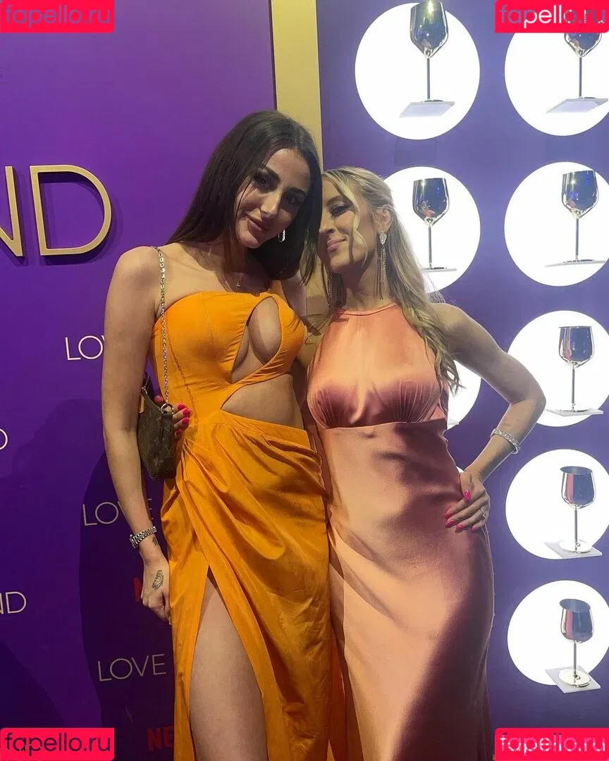 Chloe Veitch Onlyfans Photo Gallery 
