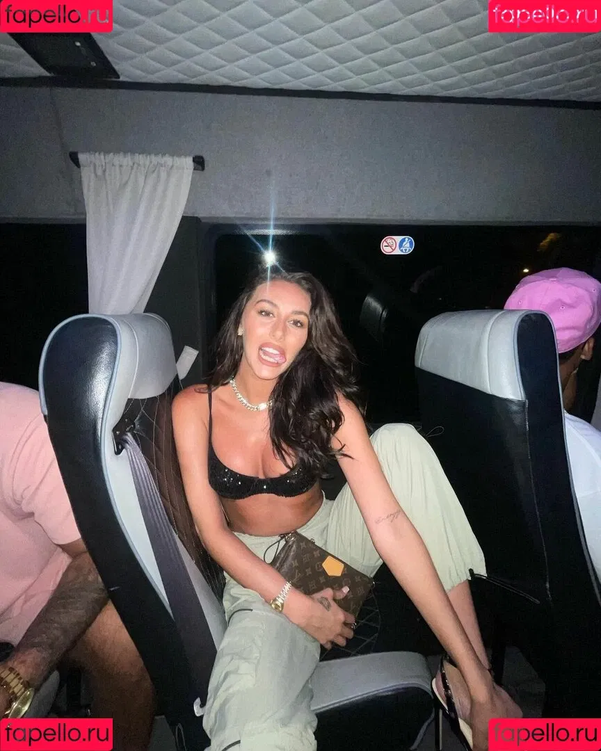 Chloe Veitch Onlyfans Photo Gallery 