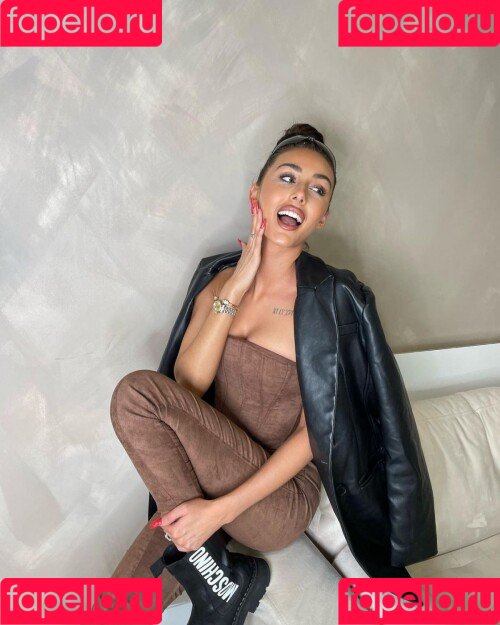 Chloe Veitch Onlyfans Photo Gallery 