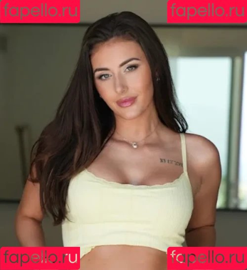 Chloe Veitch Onlyfans Photo Gallery 