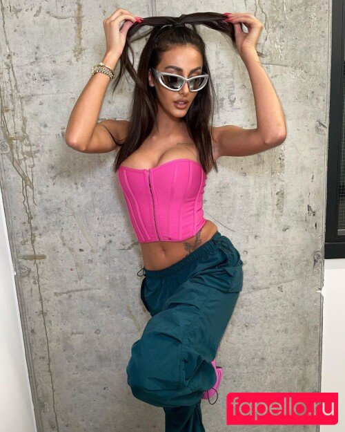 Chloe Veitch Onlyfans Photo Gallery 