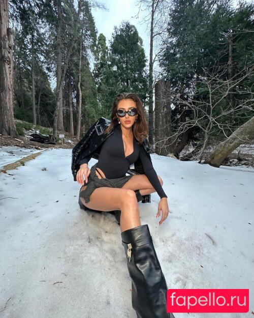 Chloe Veitch Onlyfans Photo Gallery 