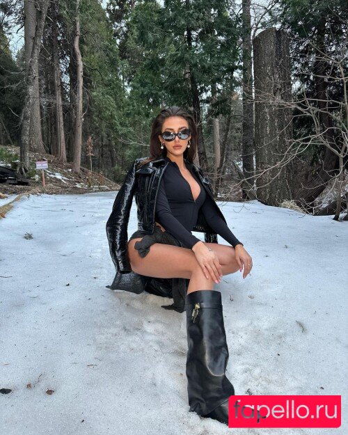 Chloe Veitch Onlyfans Photo Gallery 