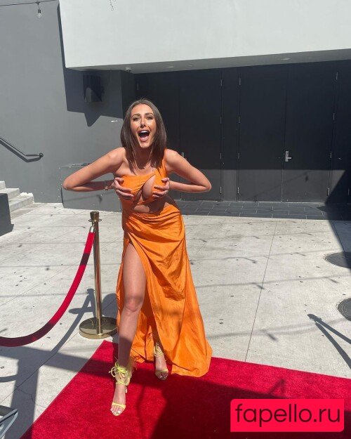 Chloe Veitch Onlyfans Photo Gallery 