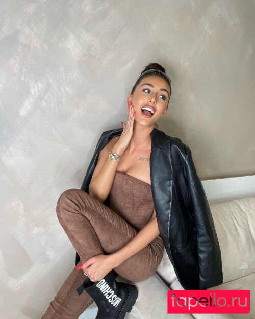 Chloe Veitch Onlyfans Photo Gallery 