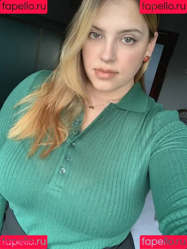 Trisone Onlyfans Photo Gallery 
