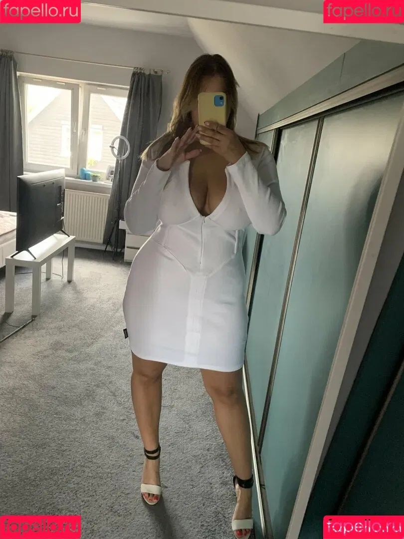 Trisone Onlyfans Photo Gallery 