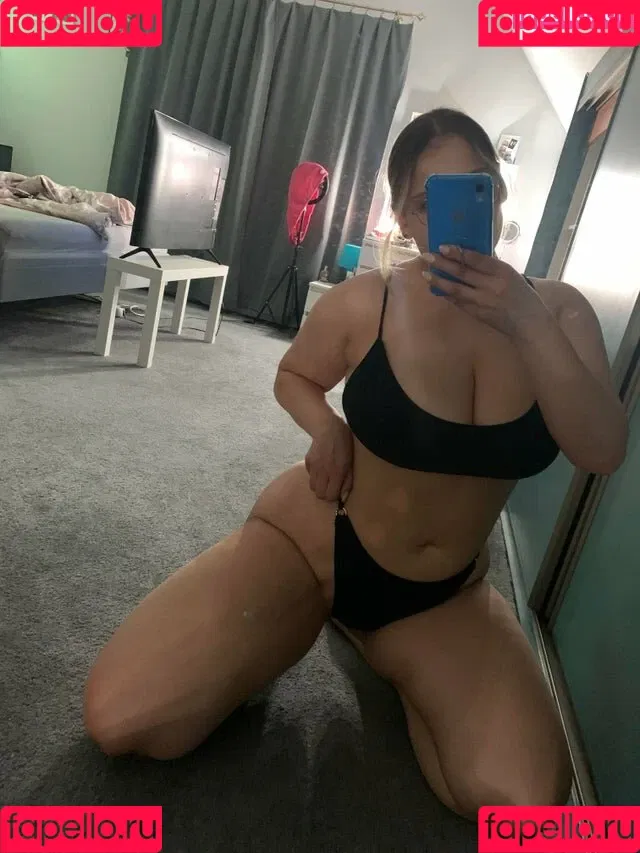 Trisone Onlyfans Photo Gallery 