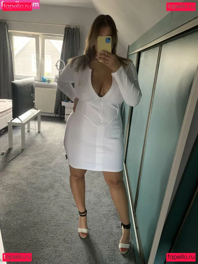 Trisone Onlyfans Photo Gallery 