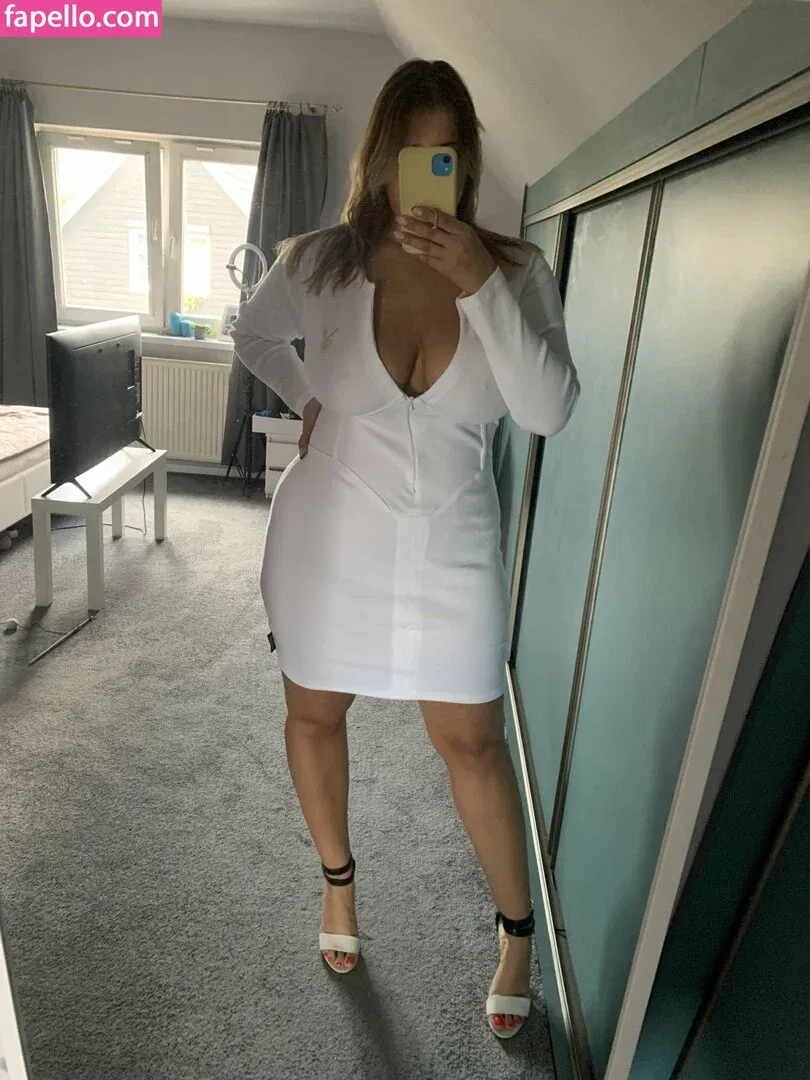 Trisone Onlyfans Photo Gallery 