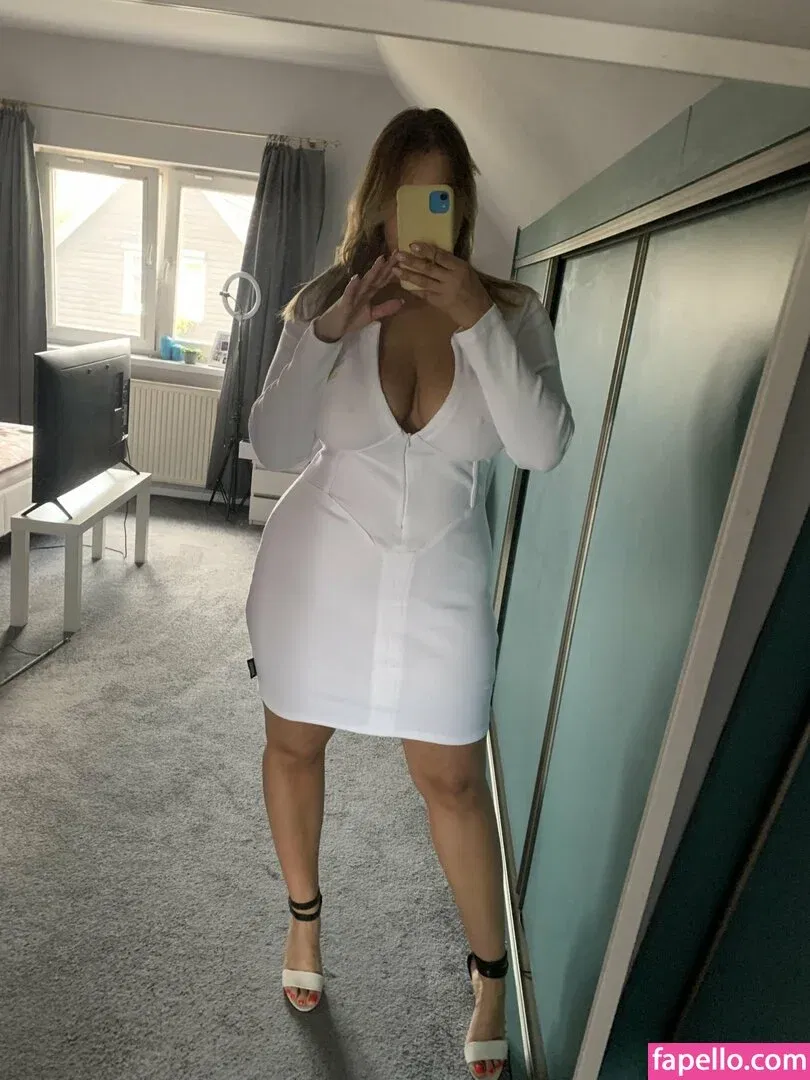 Trisone Onlyfans Photo Gallery 