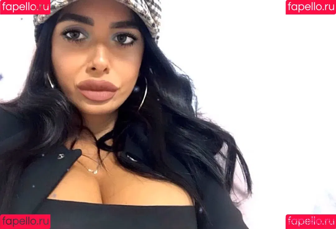 Daniella Pariente Onlyfans Photo Gallery 
