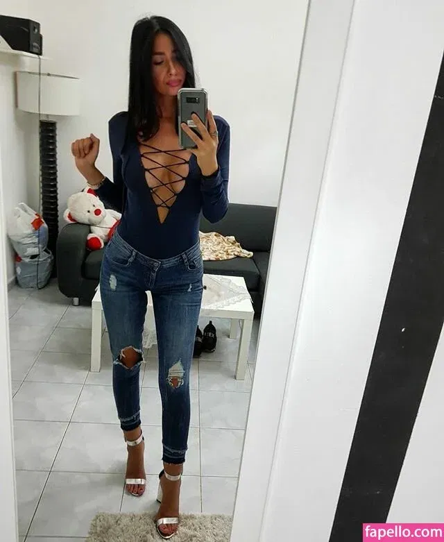 Daniella Pariente Onlyfans Photo Gallery 