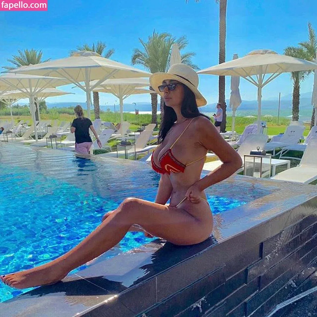 Daniella Pariente Onlyfans Photo Gallery 