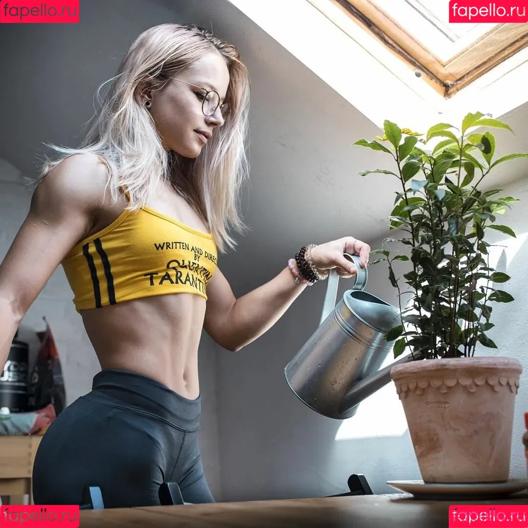 Aline Dessine Onlyfans Photo Gallery 