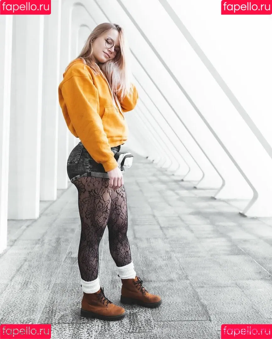 Aline Dessine Onlyfans Photo Gallery 