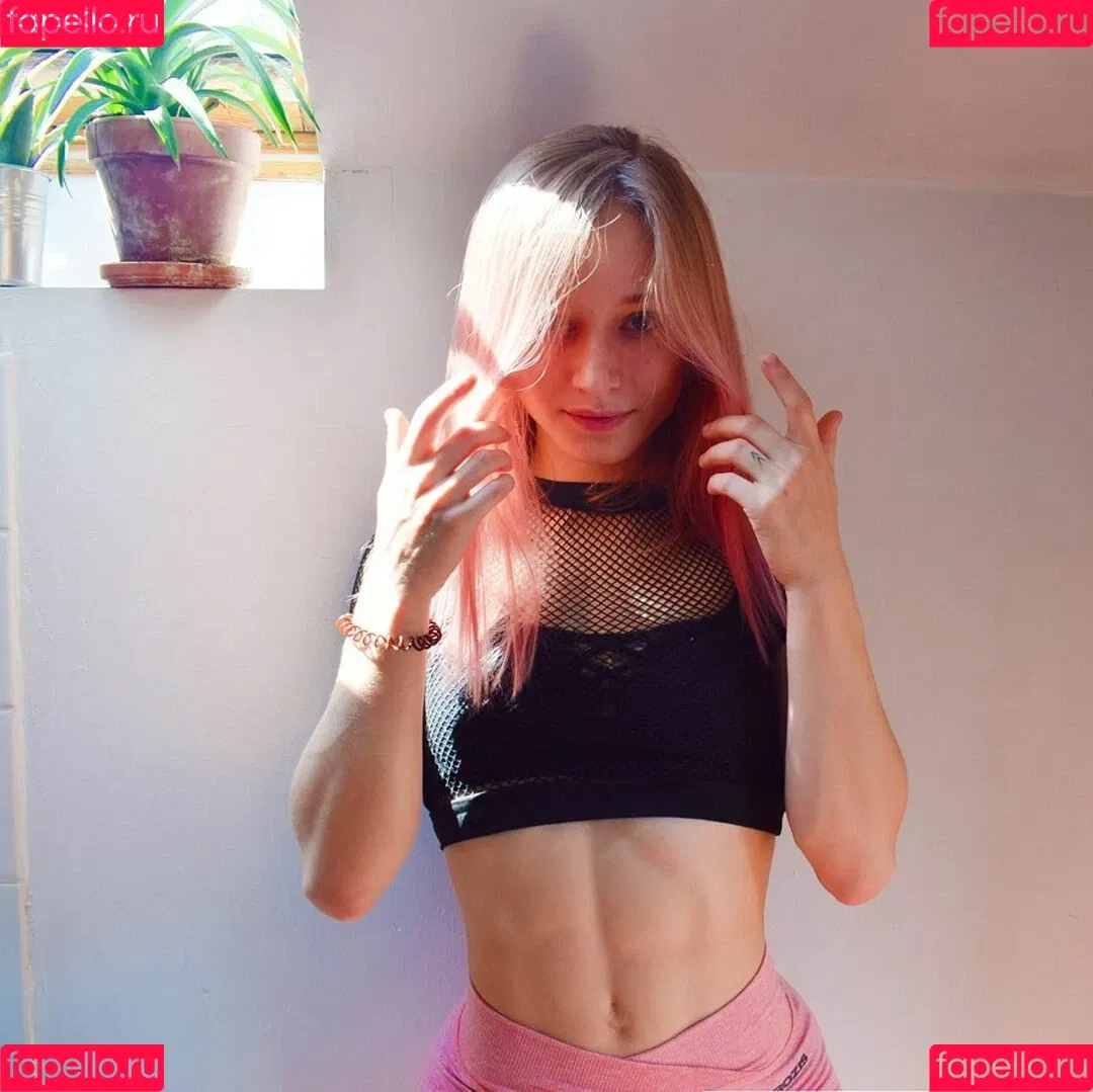 Aline Dessine Onlyfans Photo Gallery 