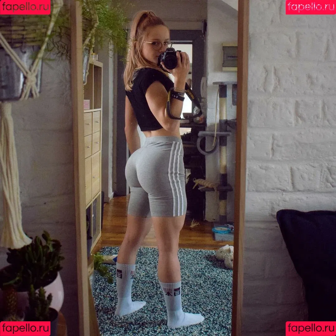 Aline Dessine Onlyfans Photo Gallery 