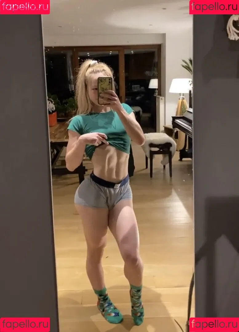 Aline Dessine Onlyfans Photo Gallery 