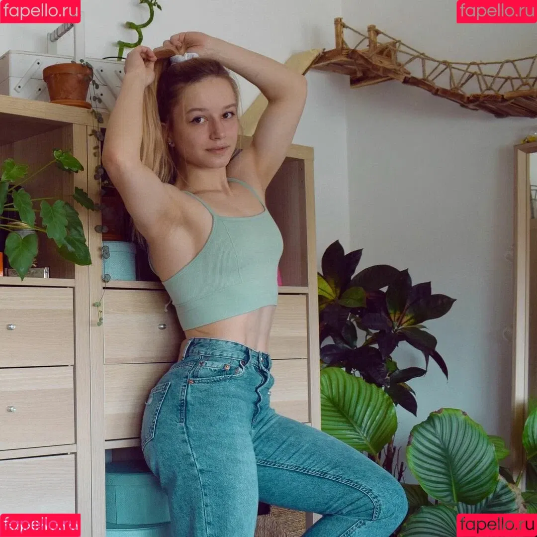 Aline Dessine Onlyfans Photo Gallery 