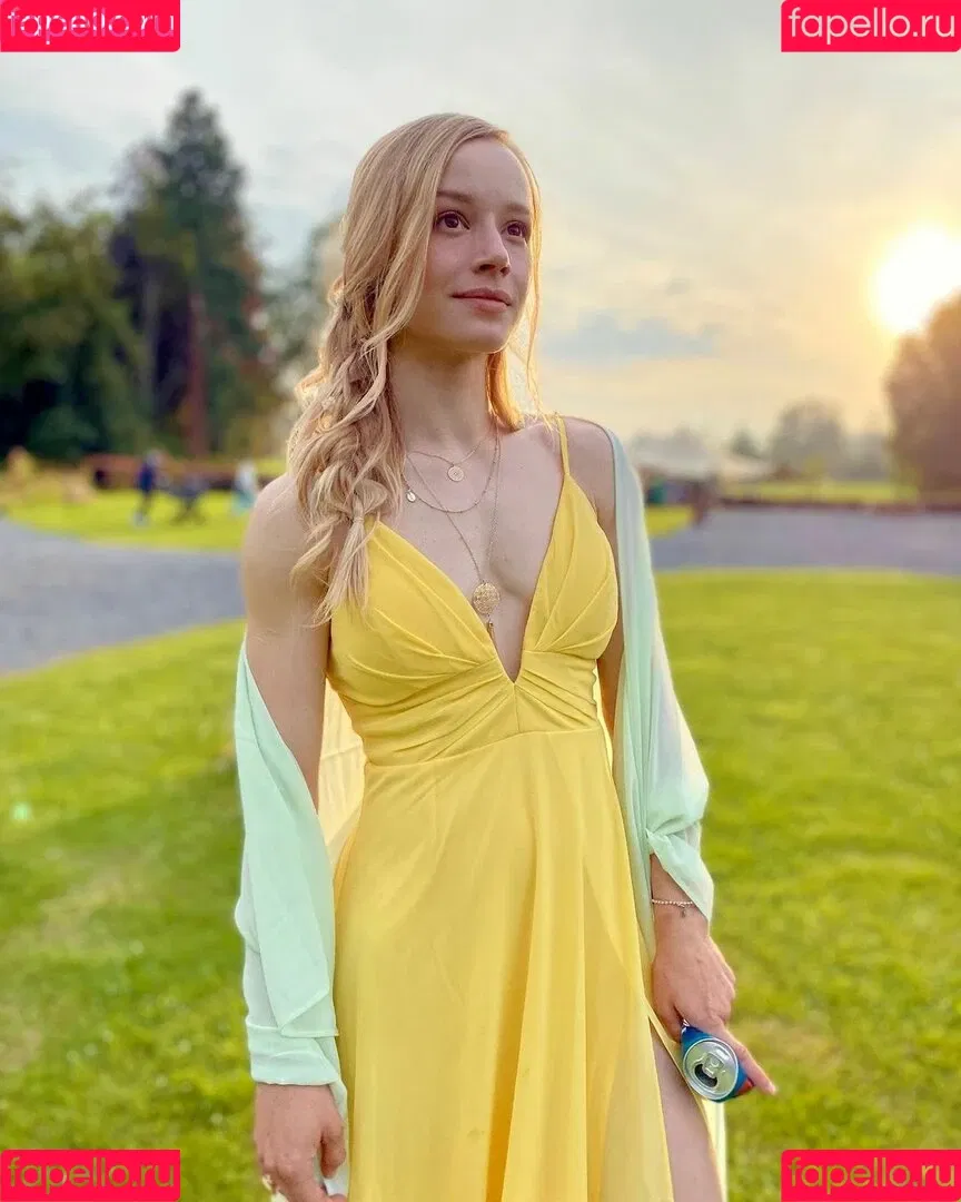 Aline Dessine Onlyfans Photo Gallery 
