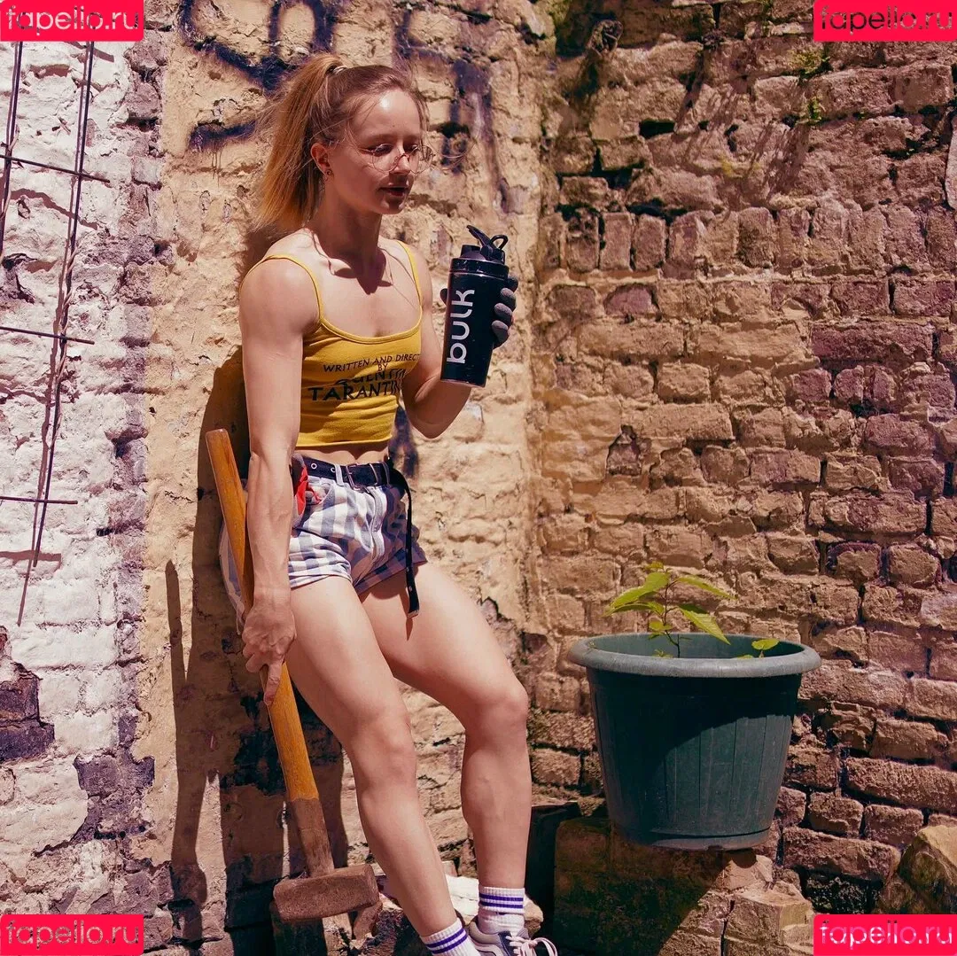 Aline Dessine Onlyfans Photo Gallery 