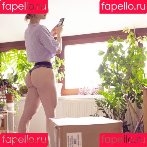 Aline Dessine Onlyfans Photo Gallery 