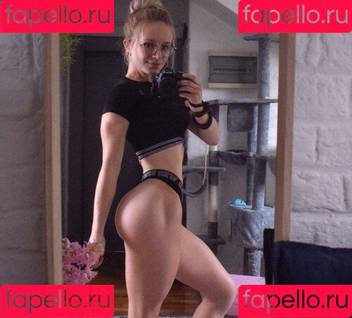 Aline Dessine Onlyfans Photo Gallery 