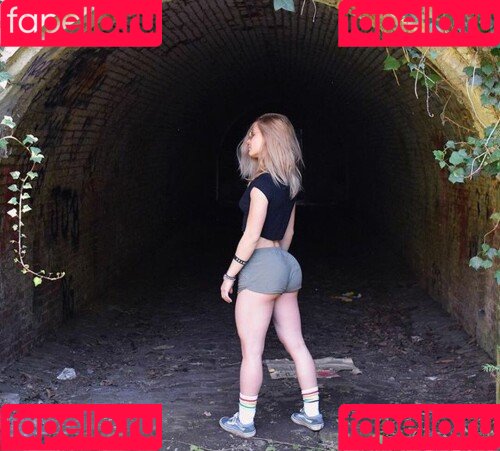 Aline Dessine Onlyfans Photo Gallery 