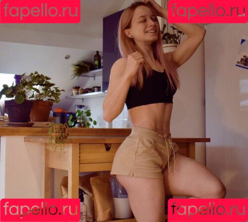 Aline Dessine Onlyfans Photo Gallery 