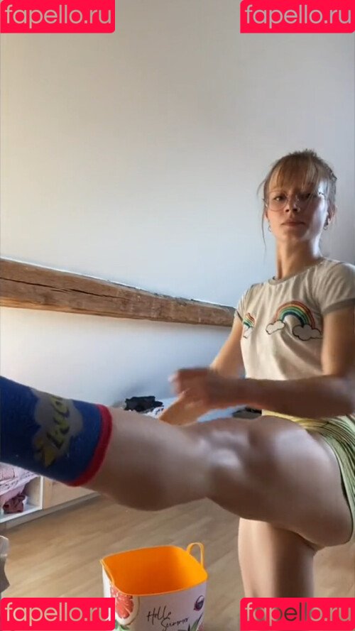 Aline Dessine Onlyfans Photo Gallery 