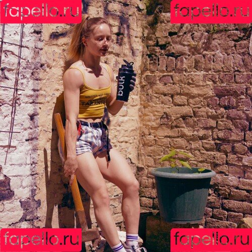 Aline Dessine Onlyfans Photo Gallery 