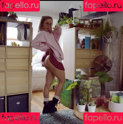 Aline Dessine Onlyfans Photo Gallery 